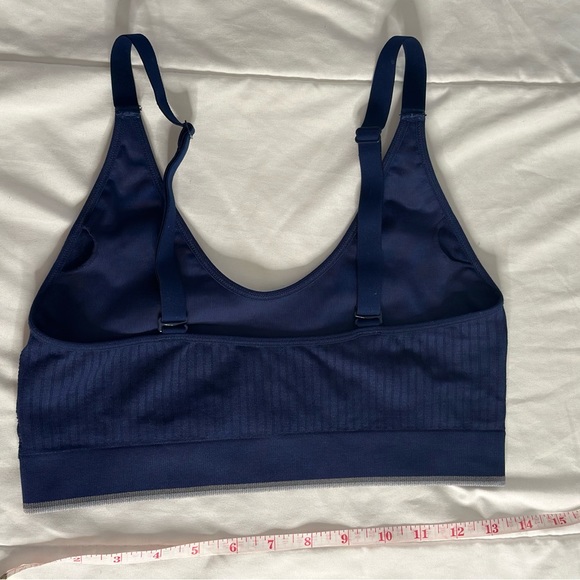 Calvin Klein Seamless Ribbed Lightly Lined Bralette - Picture 5 of 6